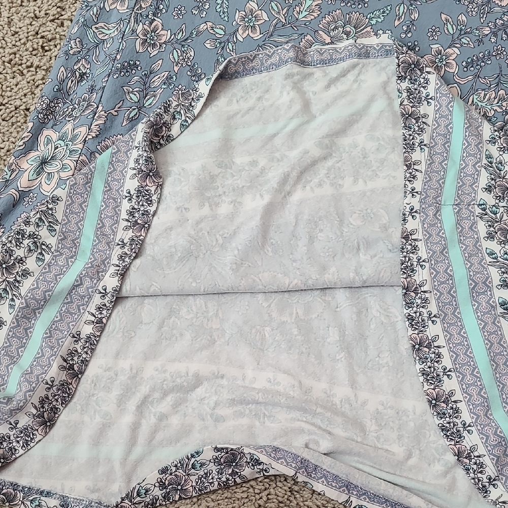 LOFT Floral Swing Dress - Picture 4 of 10